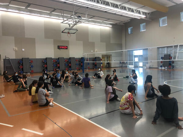 The team stretching at the beginning of practice. (October 2021)